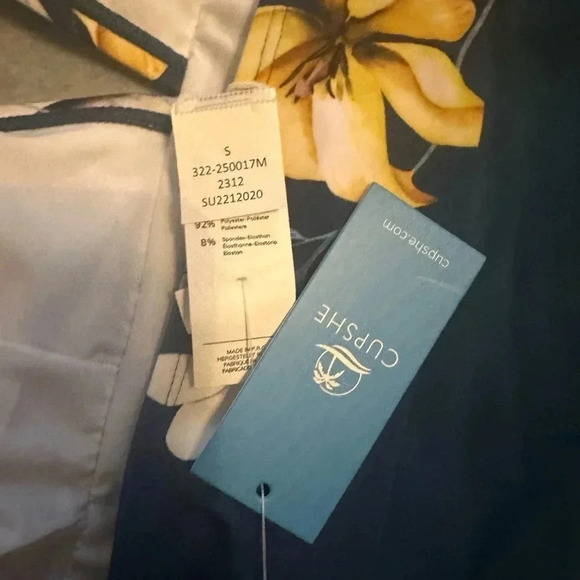 NWT CUPSHE One Piece Swimsuit Halter Backless yellow blue floral size S - Picture 4 of 4